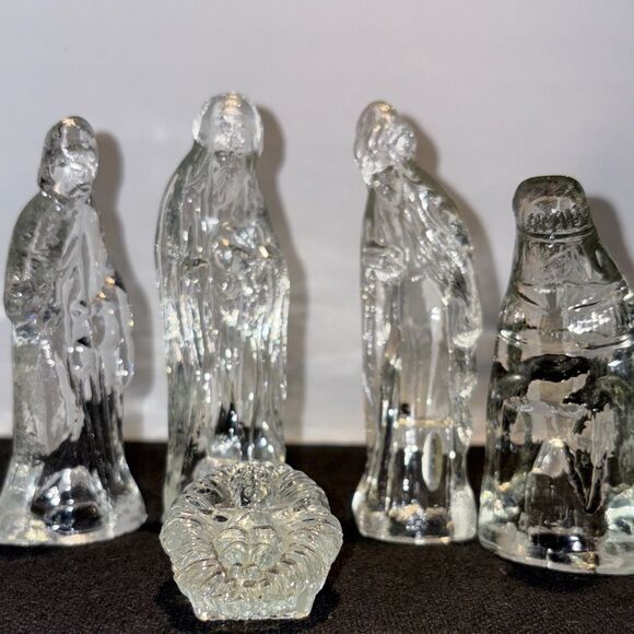Glass Nativity Figurine Set - Picture 1 of 9